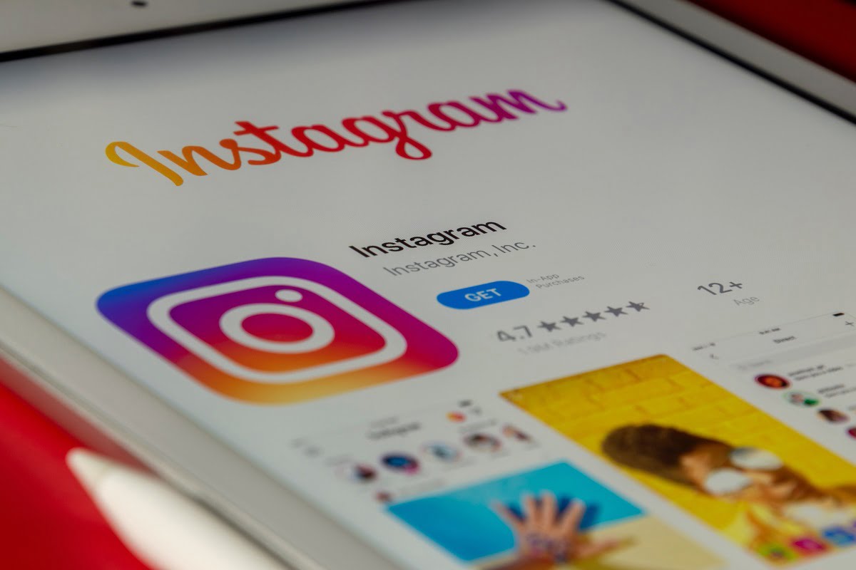 Instagram'S New Feature Bookmark And Share Posts With Friends In Dedicated Space