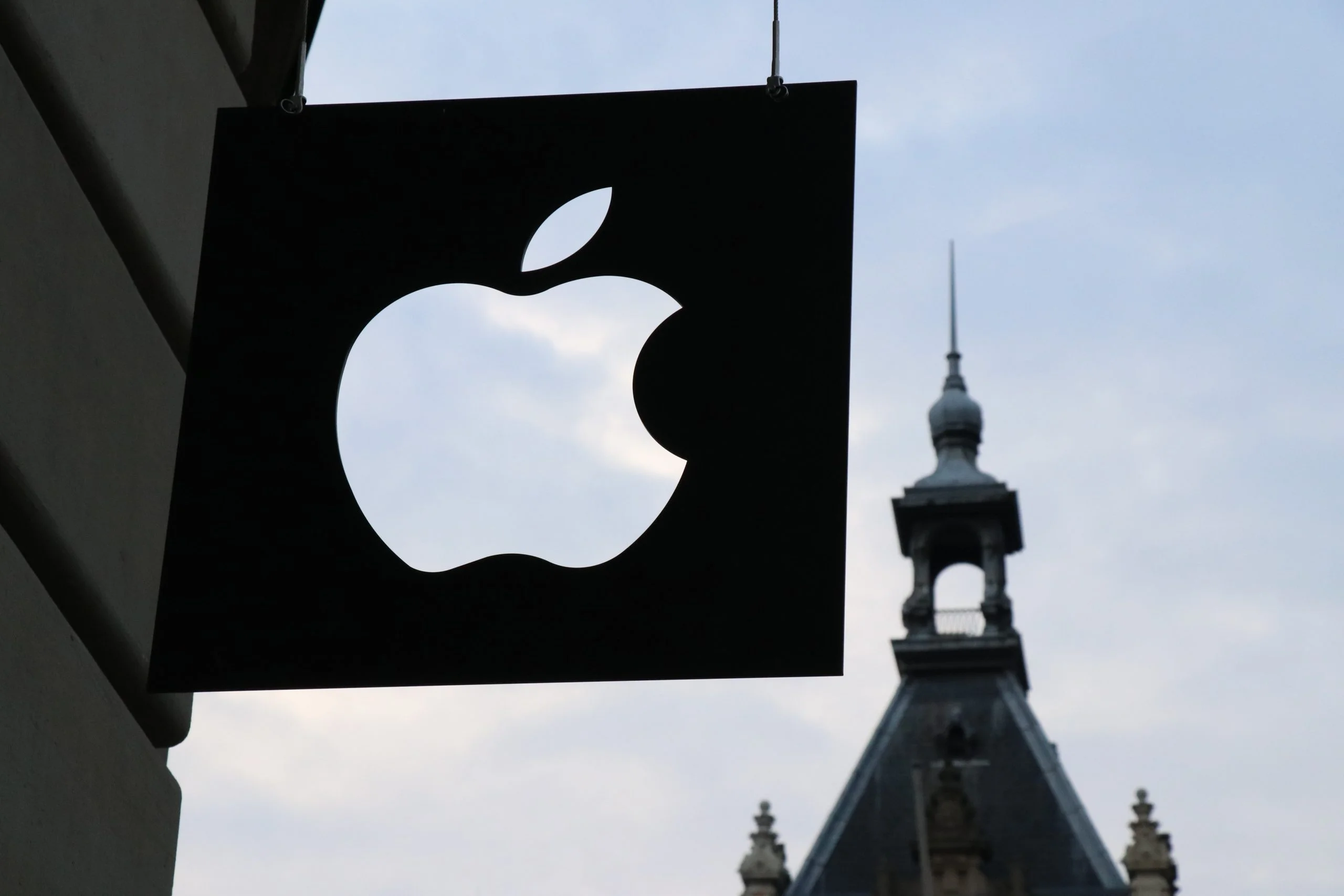 The Ripple Effect Of Key Executive Departures At Apple