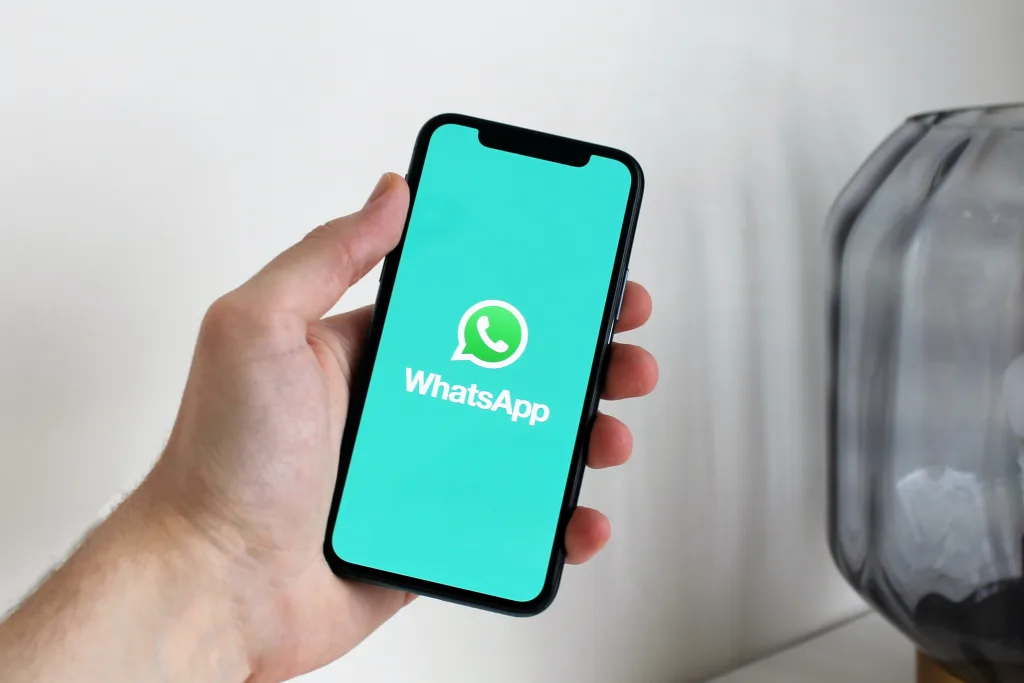 Whatsapp Upgrades Chatting Experience With Short Video Messages For Iphone