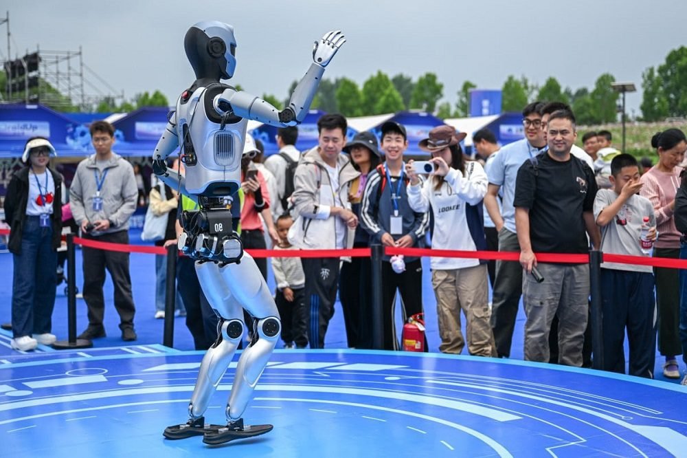 China Unveils 'RoboBrain' for Humanoid Robots Transforming Robotics