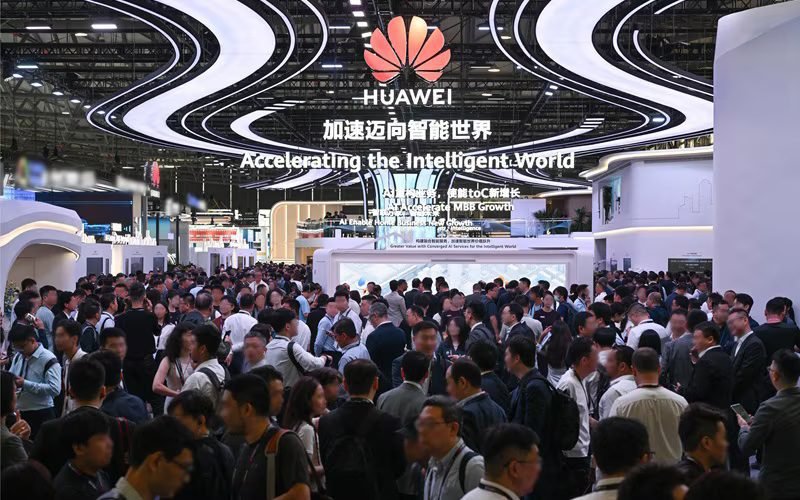 Huawei Unveils AI-Driven Broadband Solution at MWC Shanghai 2025